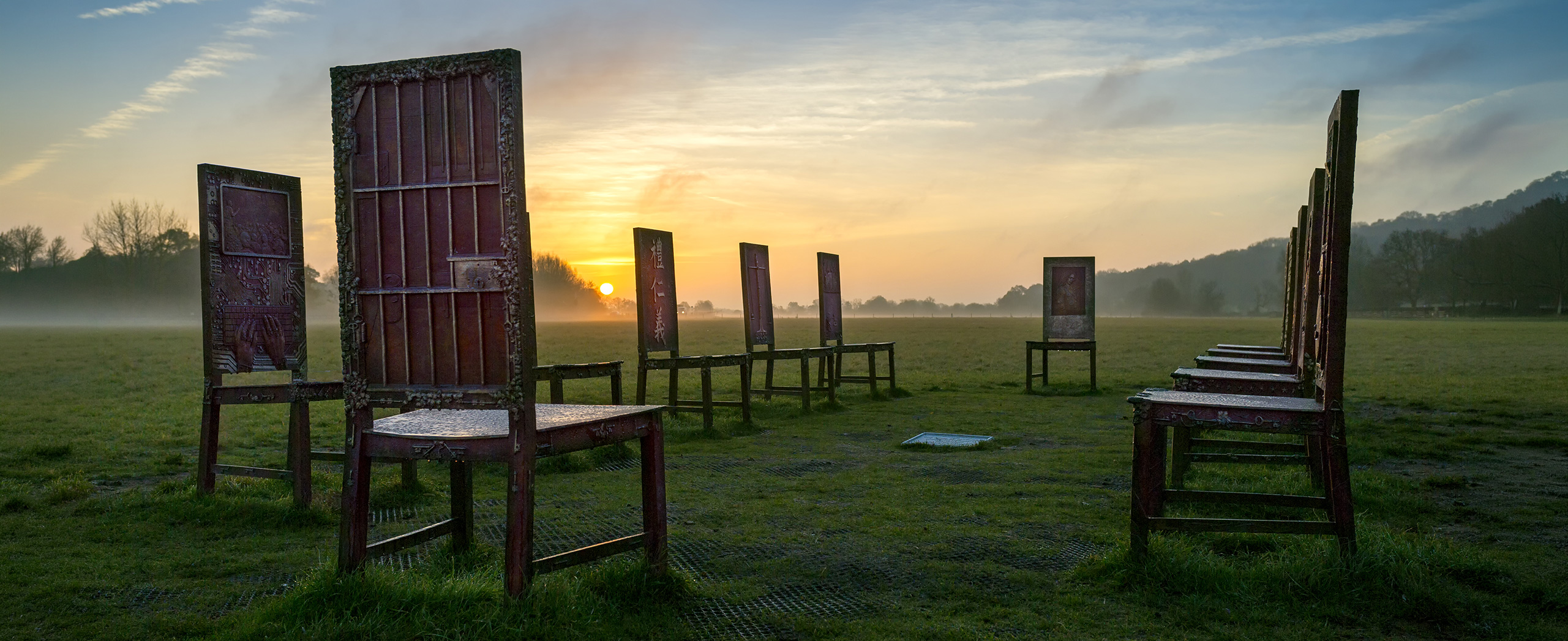 Runnymede, Windsor, UK. 26 November 2016: The Jurors. Atmospheric and Misty Sunrise photo of artwork by Hew Locke to mark the 800th anniversary of the sealing of Magna Carta.