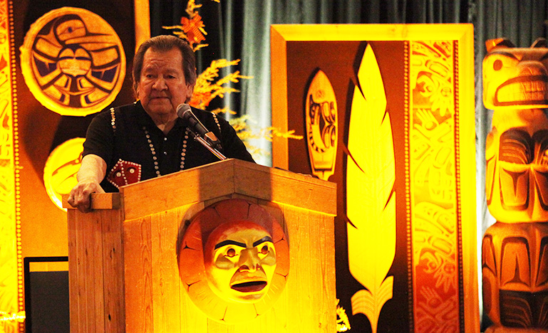 Bill Wilson, Hemas Kla-Lee-Lee-Kla speaking at the ALF Holiday Banquet